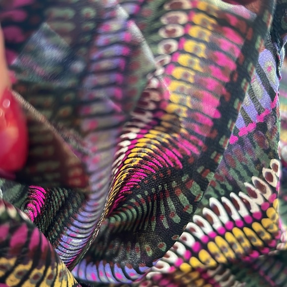 💜💚🖤Ecotè high low flowy shear top - Picture 5 of 8